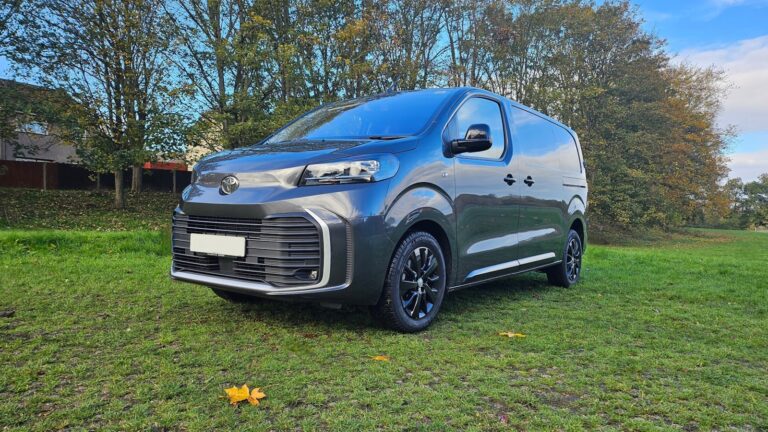 Jak dopasować Toyotę Proace City Verso do działalności firmy?